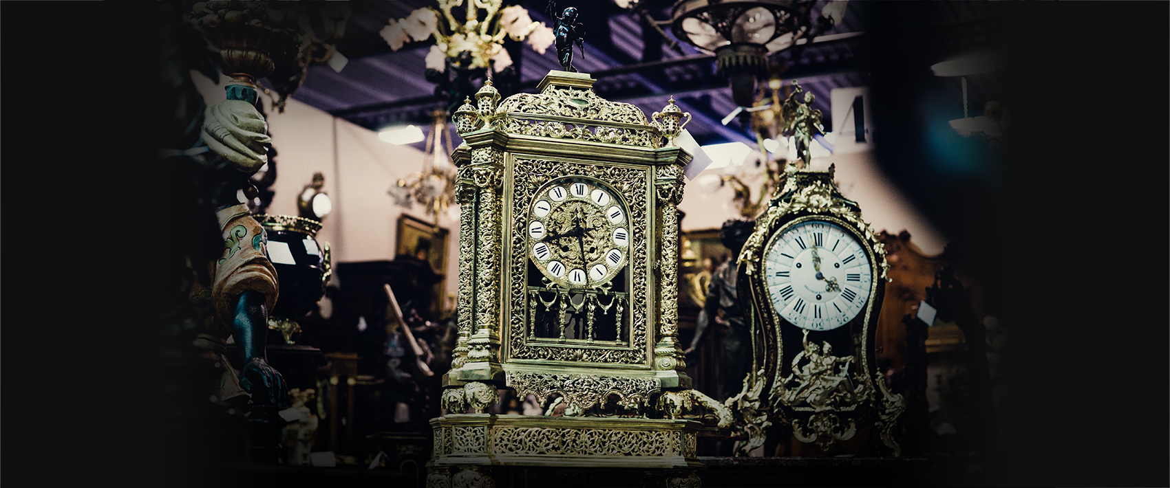 One of the biggest antique centers in europe Slaapkamers meubilair Dsseldorf